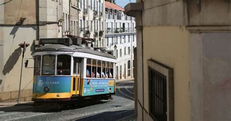 o bonde a moda portuguesa|Morador de Lisboa dá vida nova a bondes históricos da cidade